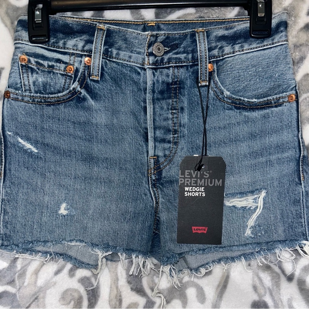 Levi shorts